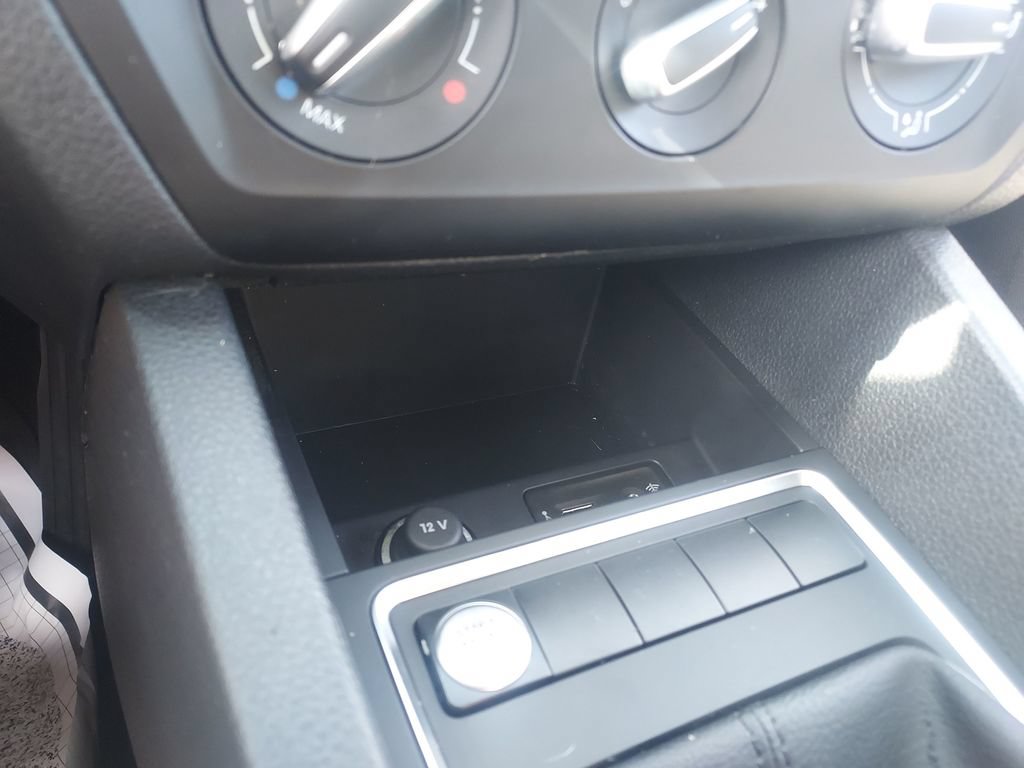 Used 2017 Volkswagen Jetta SE FWD image 16