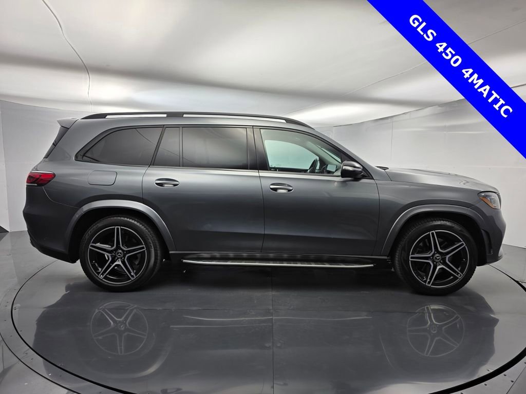 Used 2023 Mercedes-Benz GLS 450 4MATIC image 3