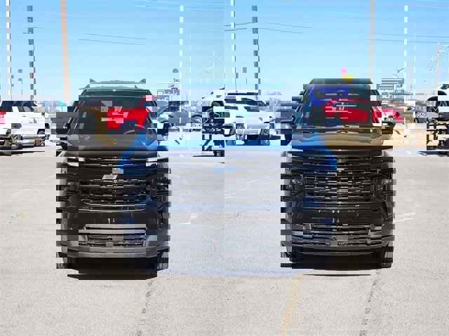 New 2026 Chevrolet Traverse LT w/ Midnight/Sport Edition image 2