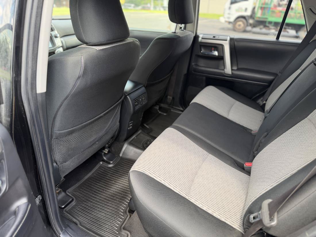 Used 2019 Toyota 4Runner SR5 AWD/4WD image 10