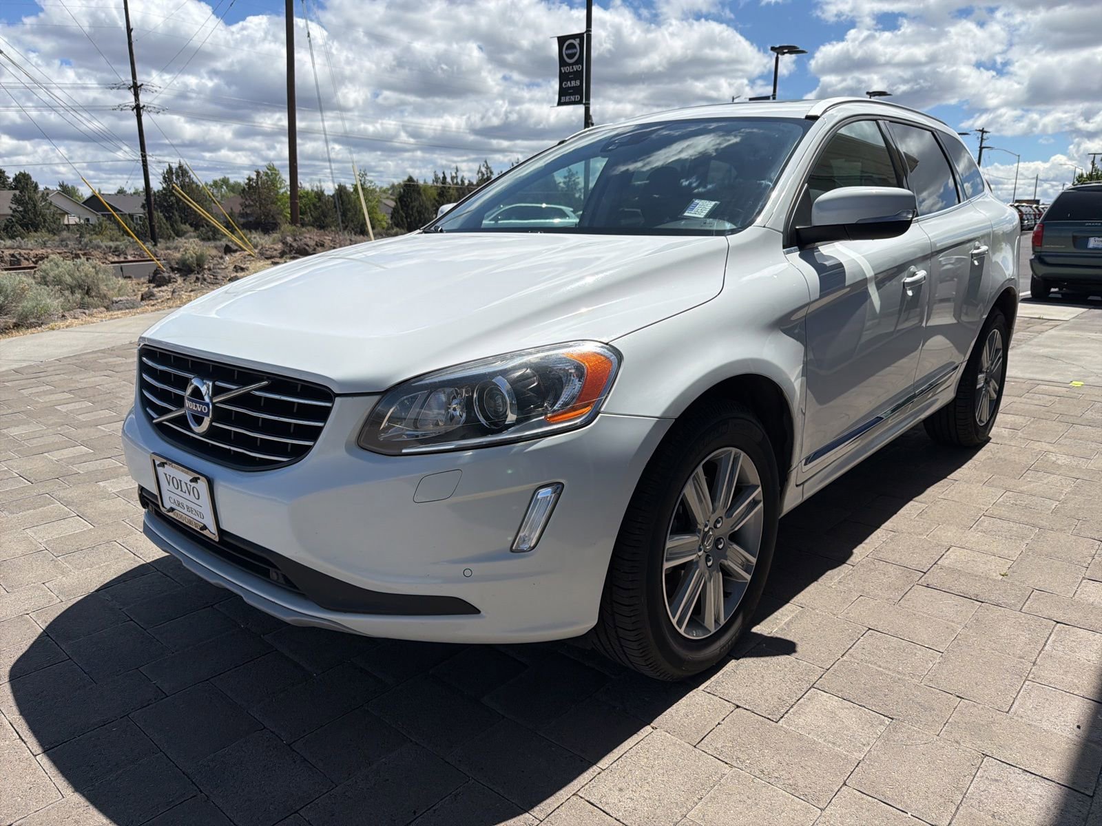 Used 2017 Volvo XC60 T5 Inscription w/ Preferred Option Package AWD/4WD image 4
