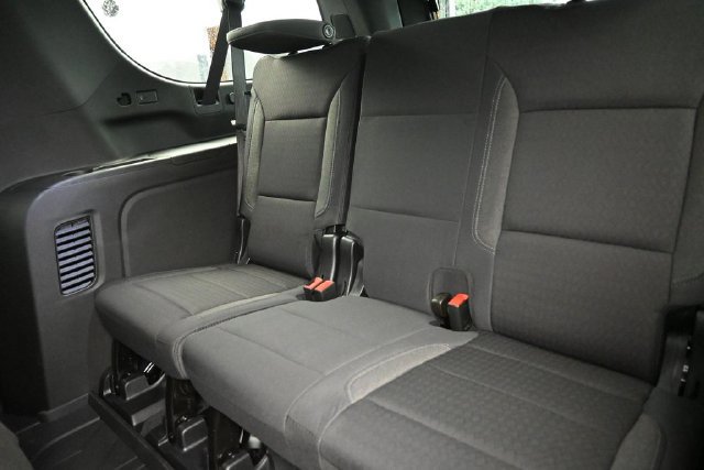 New 2026 Chevrolet Suburban LS AWD/4WD image 16