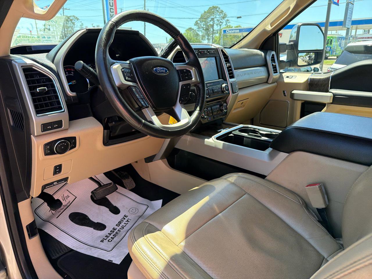 Used 2018 Ford F250 Lariat w/ Chrome Package image 16