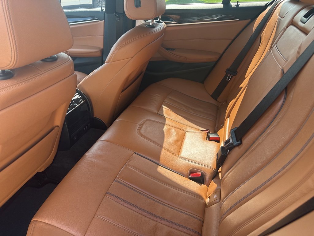 Used 2020 BMW 540i xDrive w/ Premium Package image 13