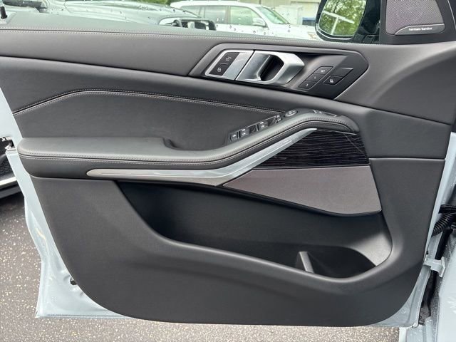 New 2026 BMW X5 xDrive40i w/ M Sport Package image 10