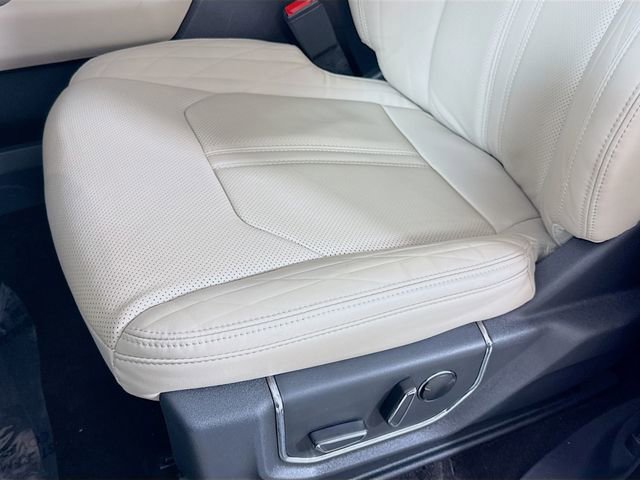 Used 2023 Ford Expedition Max Platinum image 22
