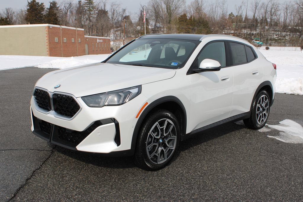 New 2026 BMW X2 xDrive28i AWD/4WD image 4