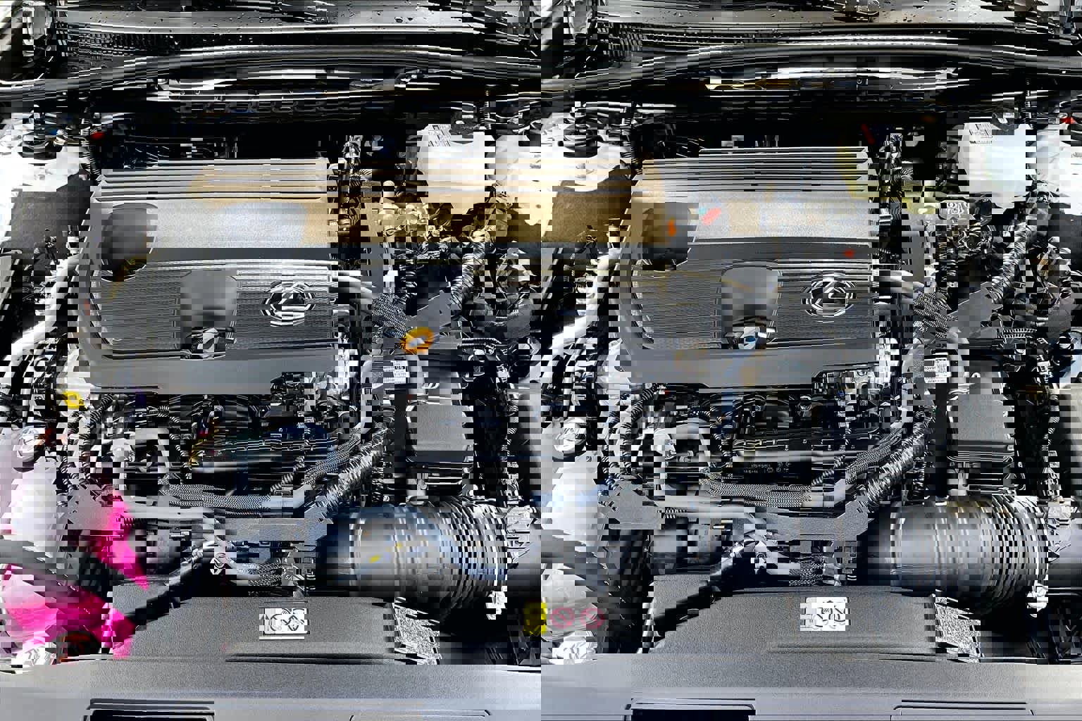 New 2025 Lexus ES 300h w/ Premium Package image 19