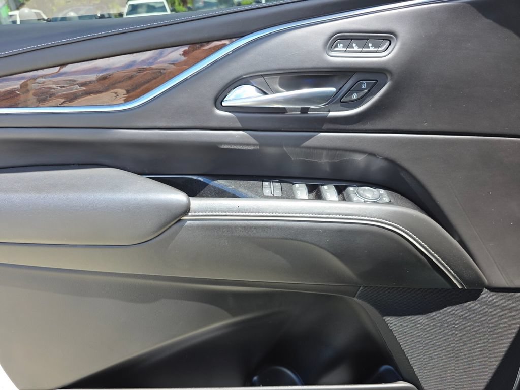 Used 2021 Cadillac Escalade Sport Platinum RWD image 32