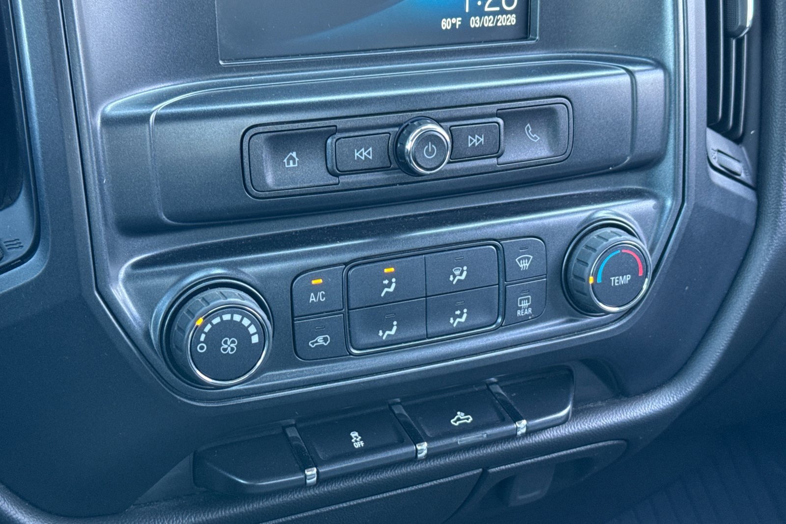 Used 2018 Chevrolet Silverado 1500 Custom w/ Custom Value Package image 30