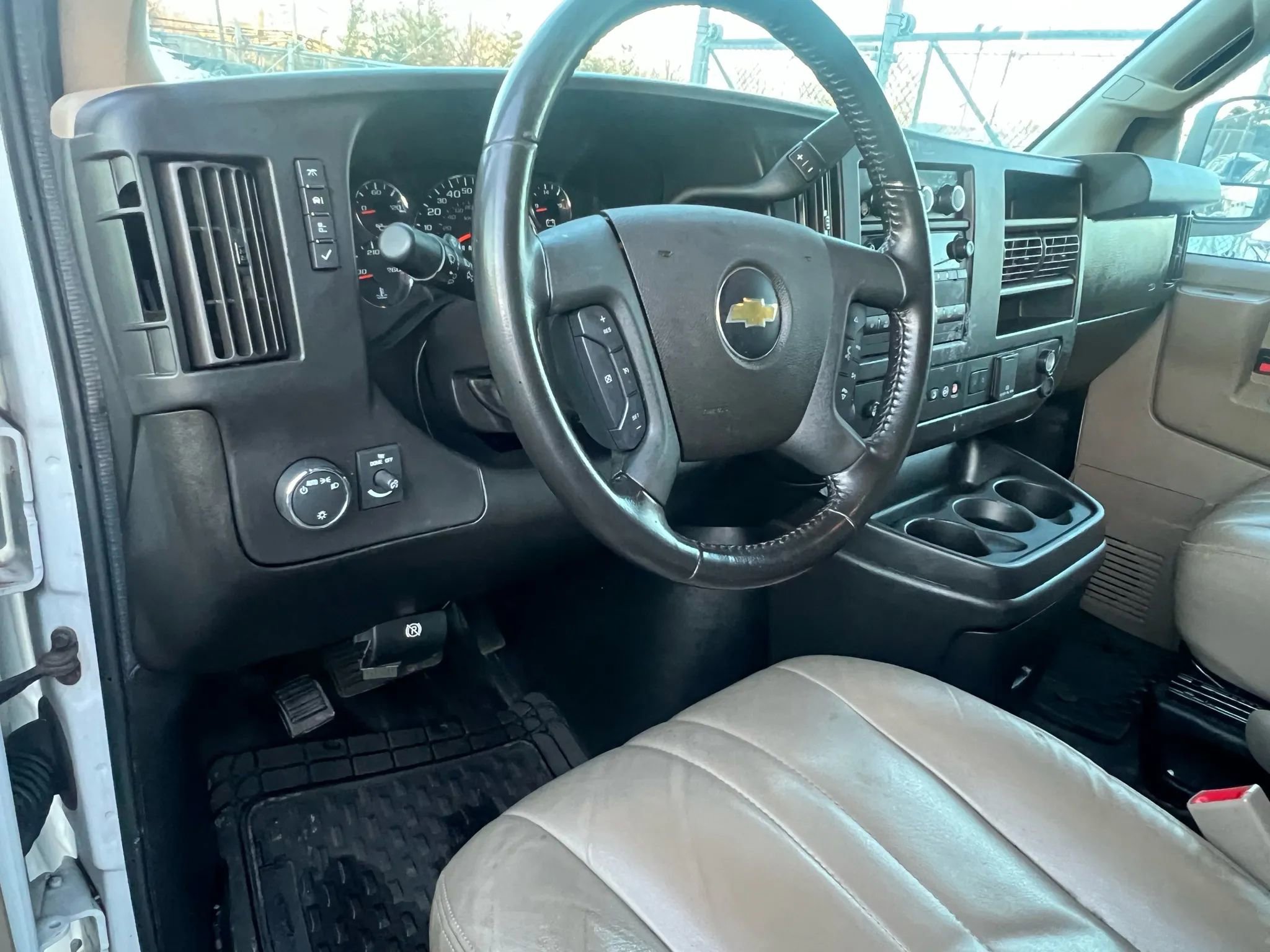 Used 2021 Chevrolet Express 3500 Regular Van 3D w/ Driver Convenience Package image 25