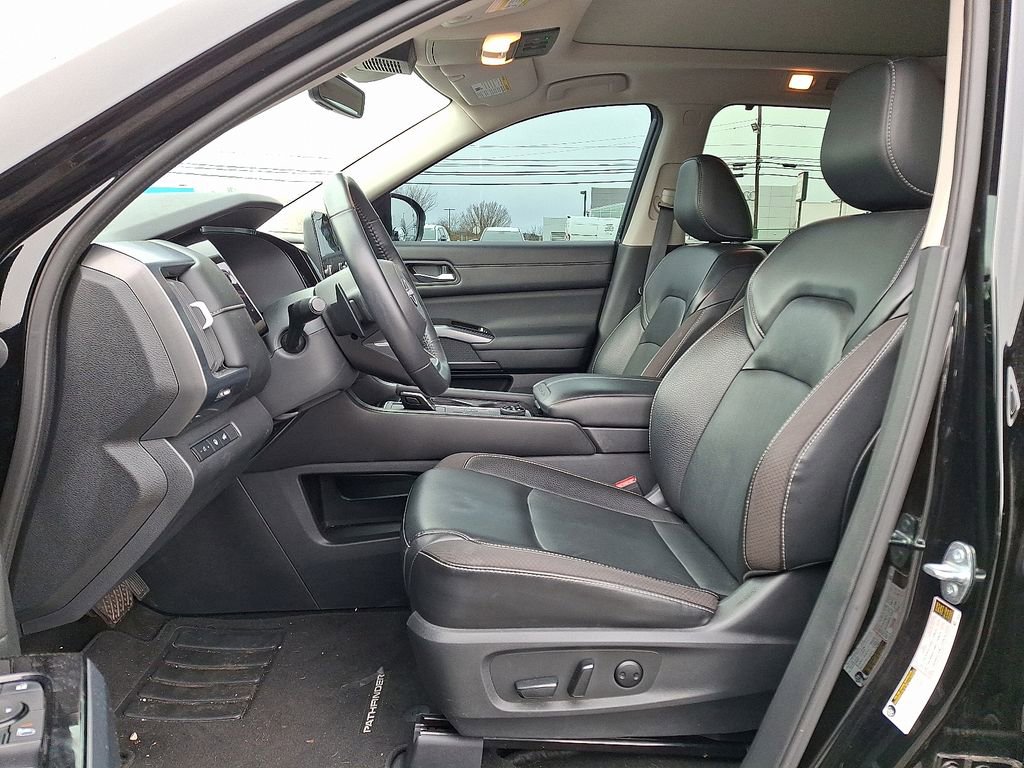 Used 2023 Nissan Pathfinder SL w/ SL Premium Package image 15