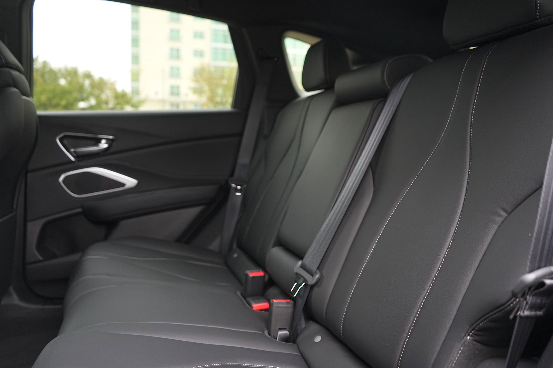 Used 2025 Acura RDX SH-AWD image 13