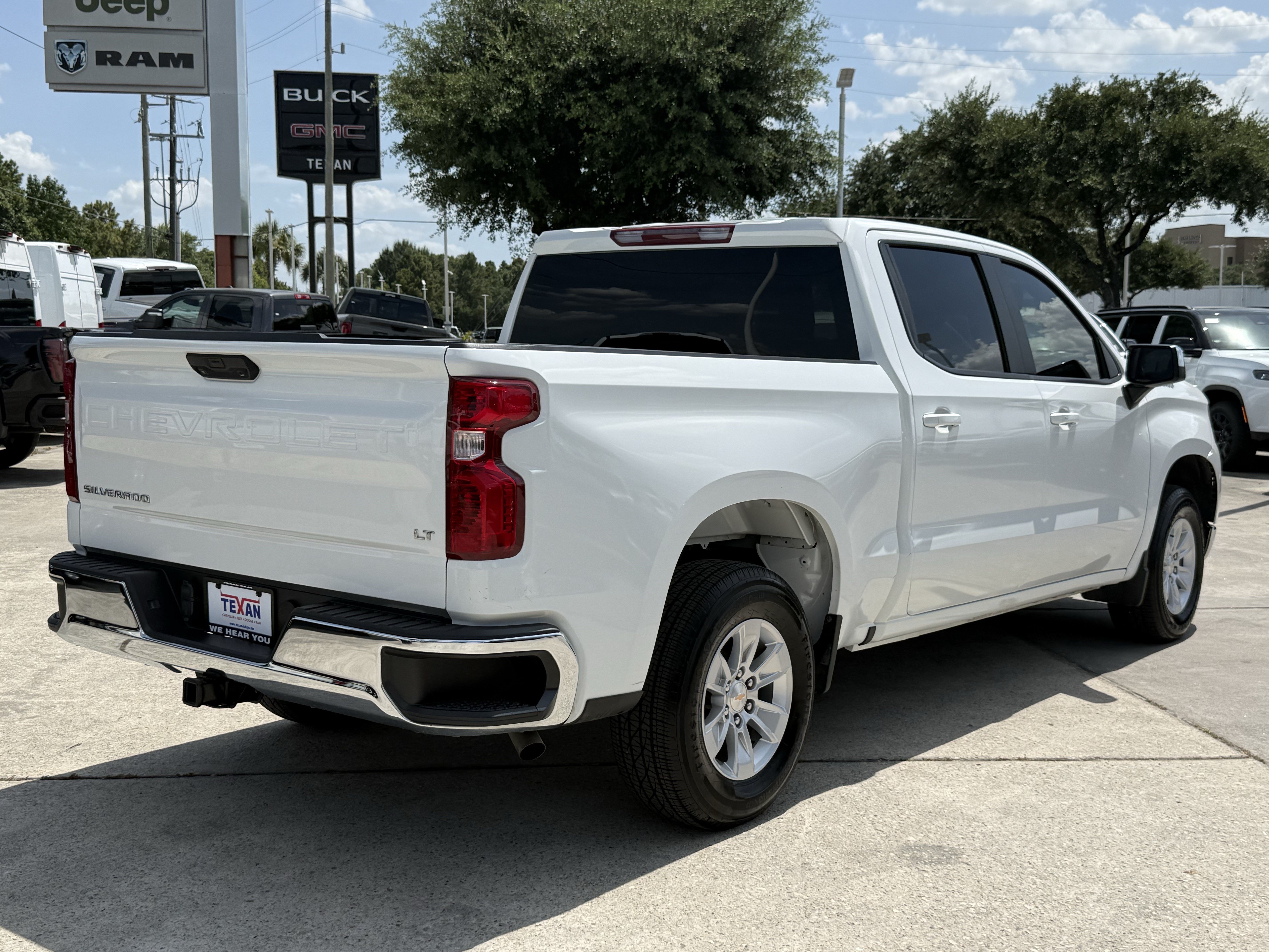 Used 2025 Chevrolet Silverado 1500 LT RWD image 5