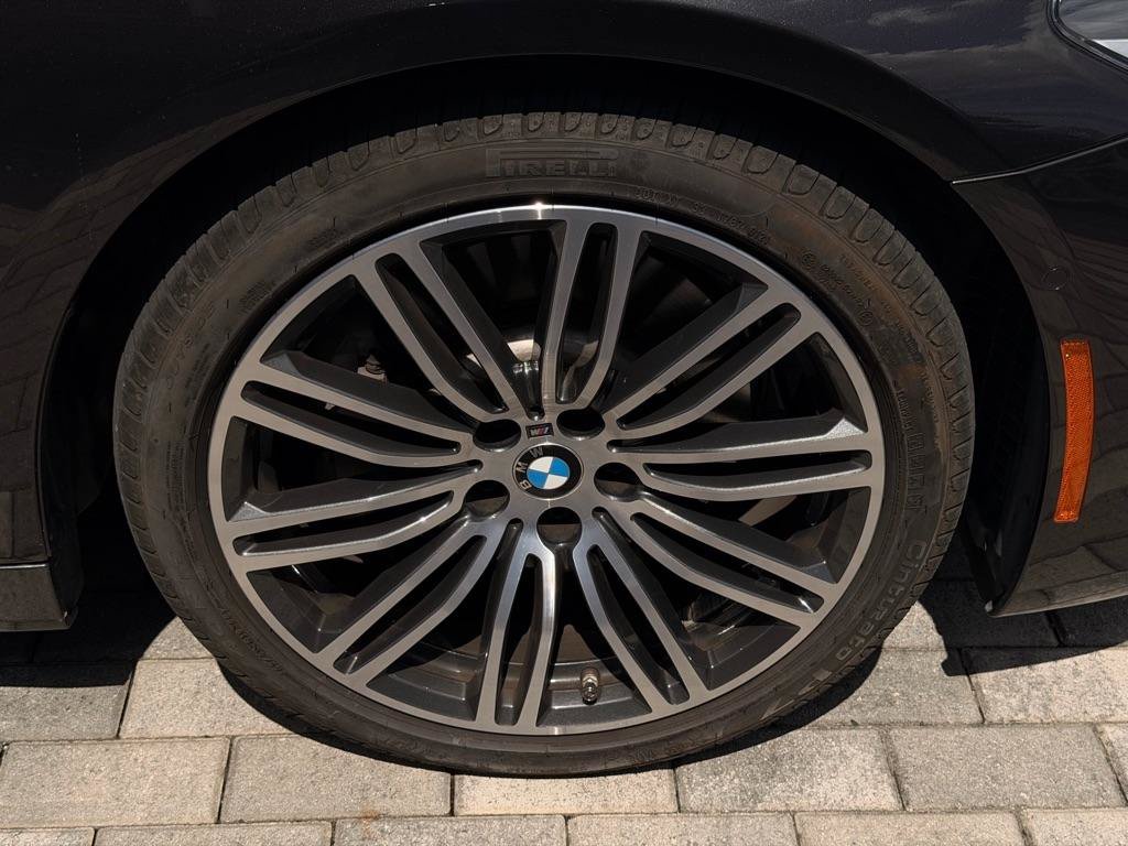 Used 2020 BMW 530i w/ M Sport Package RWD image 28