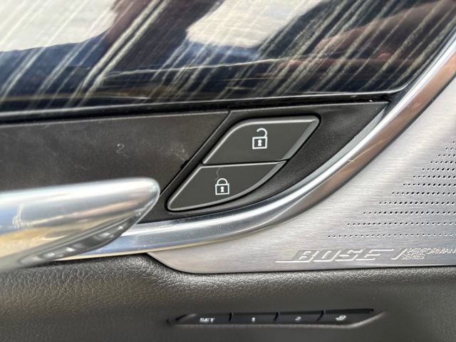 Used 2024 Cadillac XT6 Premium Luxury w/ Technology Package image 15