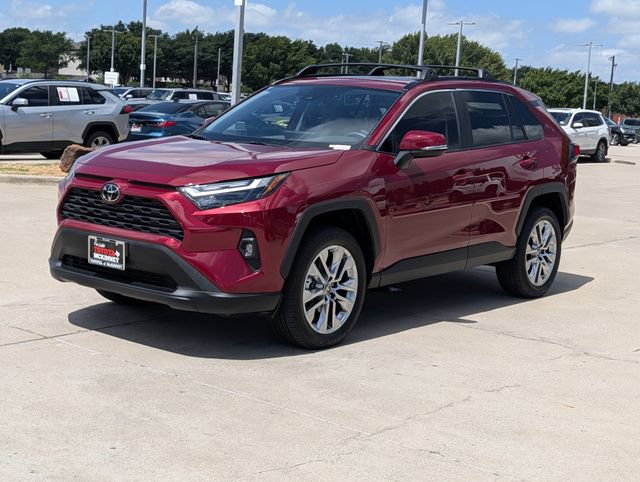 Used 2025 Toyota RAV4 XLE Premium FWD image 10