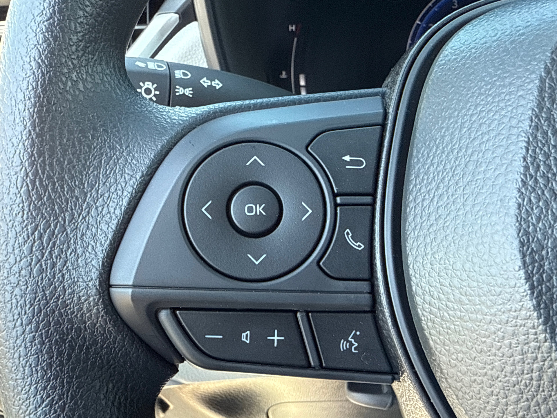 Certified 2026 Toyota Corolla Cross L image 28