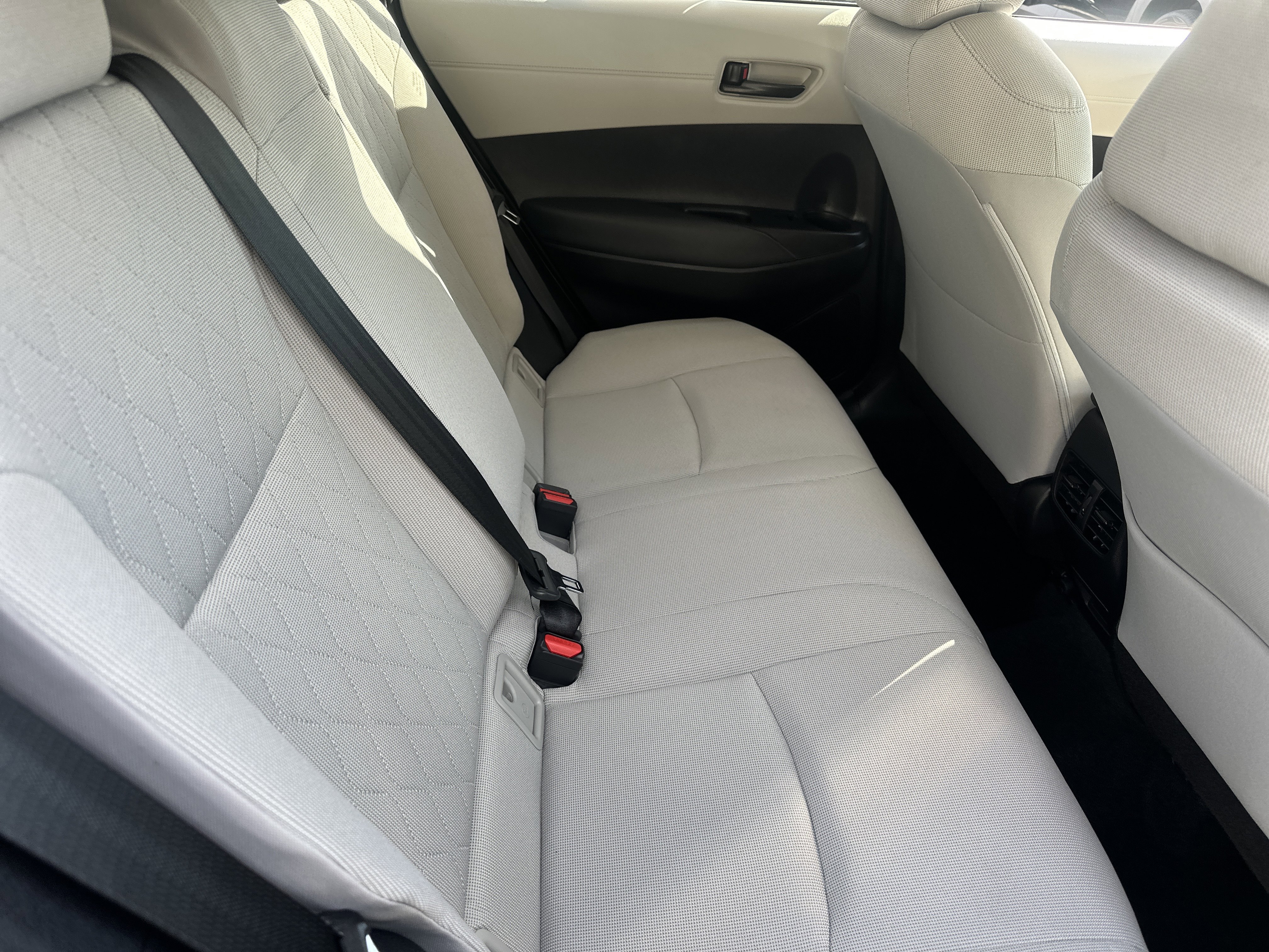 Used 2022 Toyota Corolla Cross LE image 14