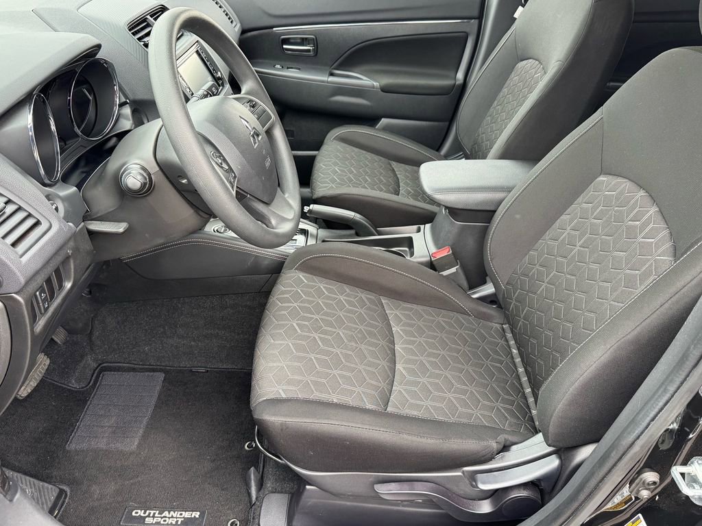 Used 2025 Mitsubishi Outlander Sport ES AWD/4WD image 12