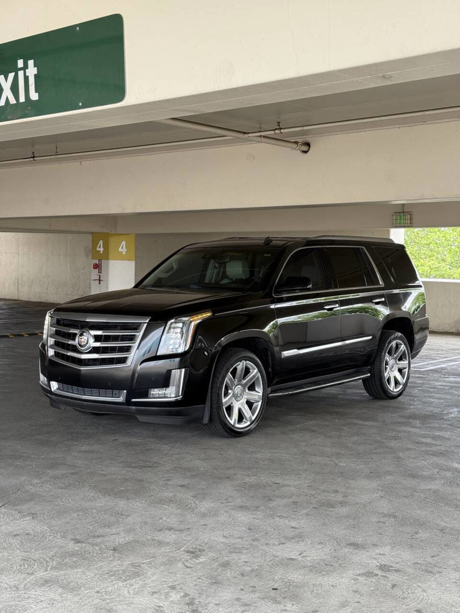 Used 2015 Cadillac Escalade Luxury