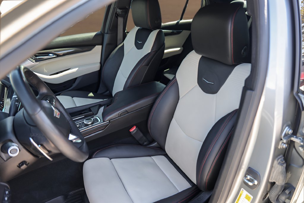 Certified 2023 Cadillac CT5 Sport RWD image 7