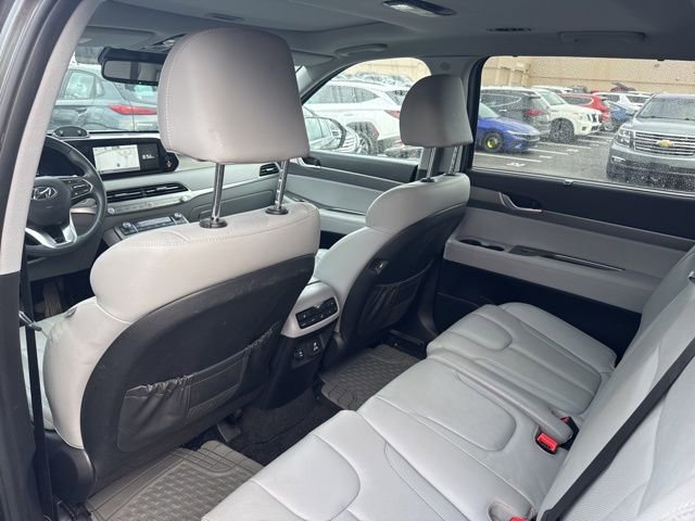 Used 2022 Hyundai Palisade SEL w/ 8P Bench Seat Package AWD/4WD image 12