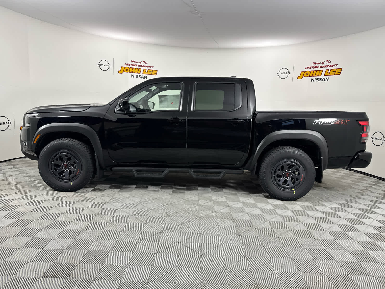 New 2026 Nissan Frontier PRO-4X image 2