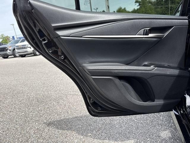 Used 2025 Toyota Camry XLE FWD image 30