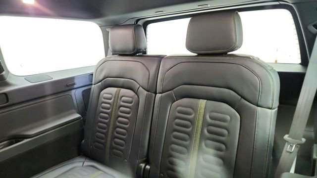 Used 2025 Rivian R1S Adventure image 31