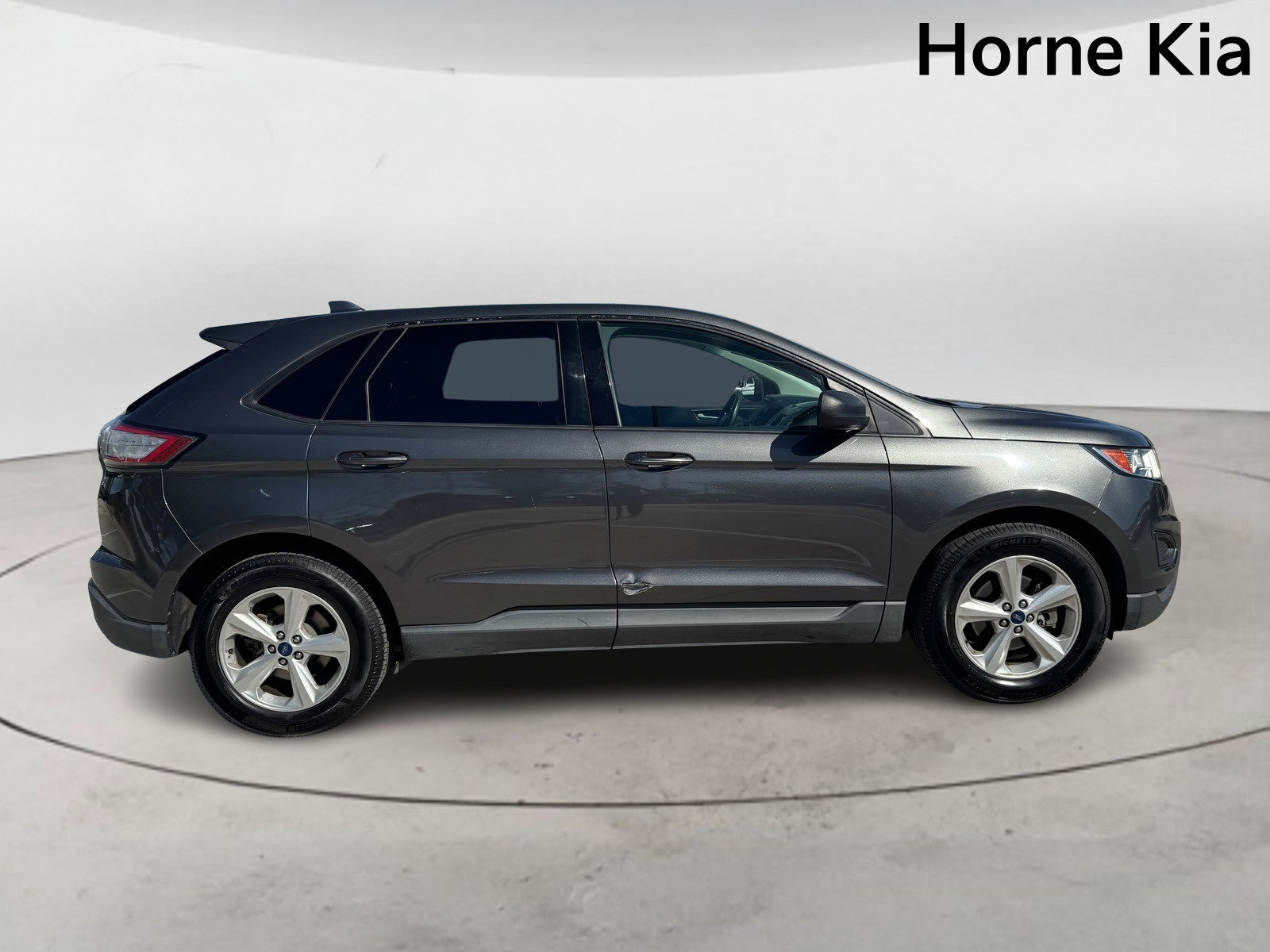 Used 2016 Ford Edge SE image 3