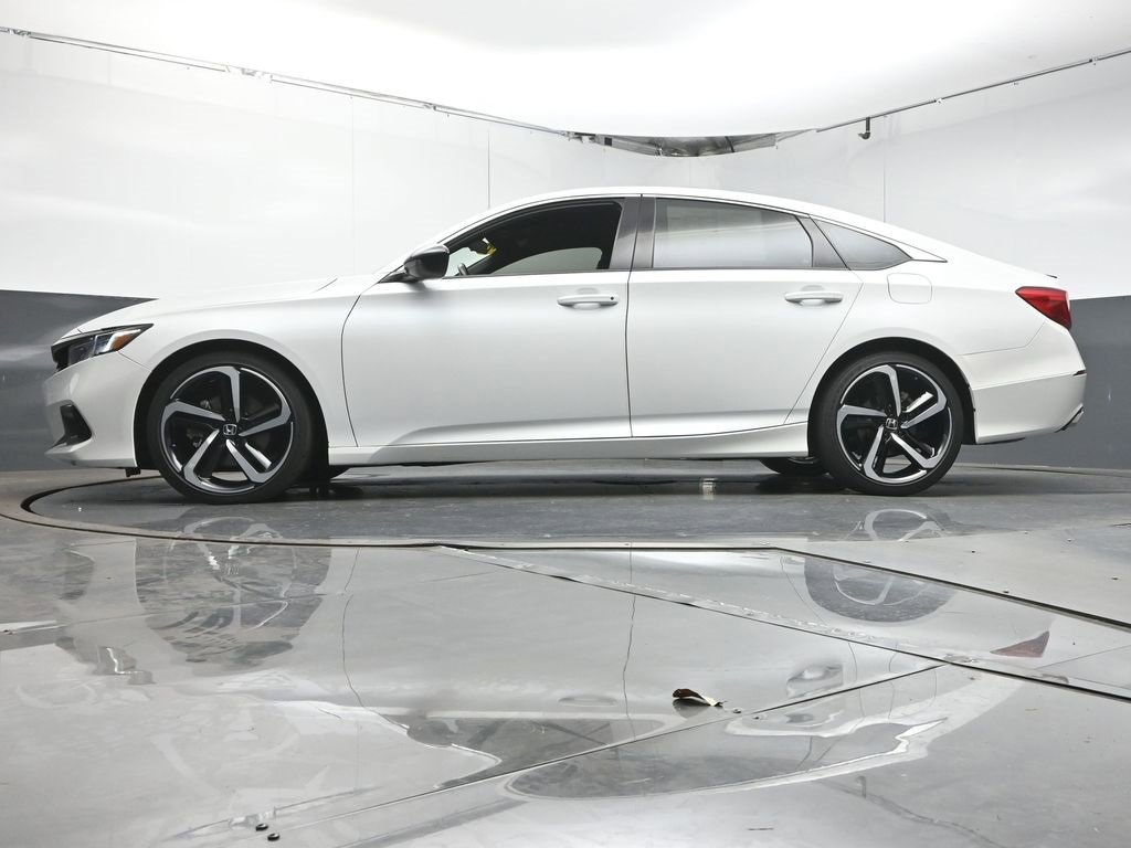 Used 2022 Honda Accord Sport image 32