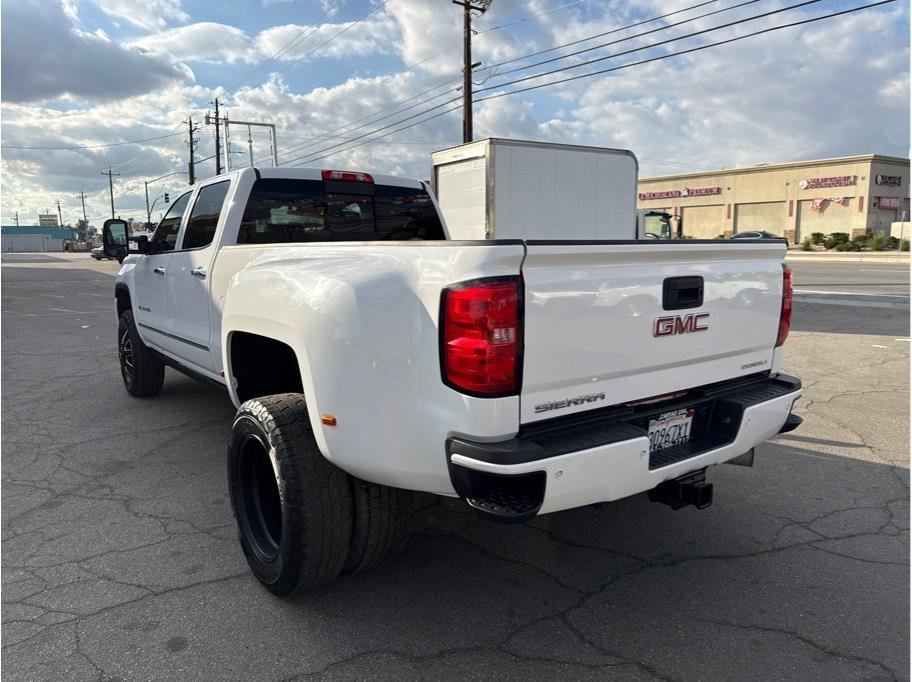 Used 2015 GMC Sierra 3500 Denali image 17