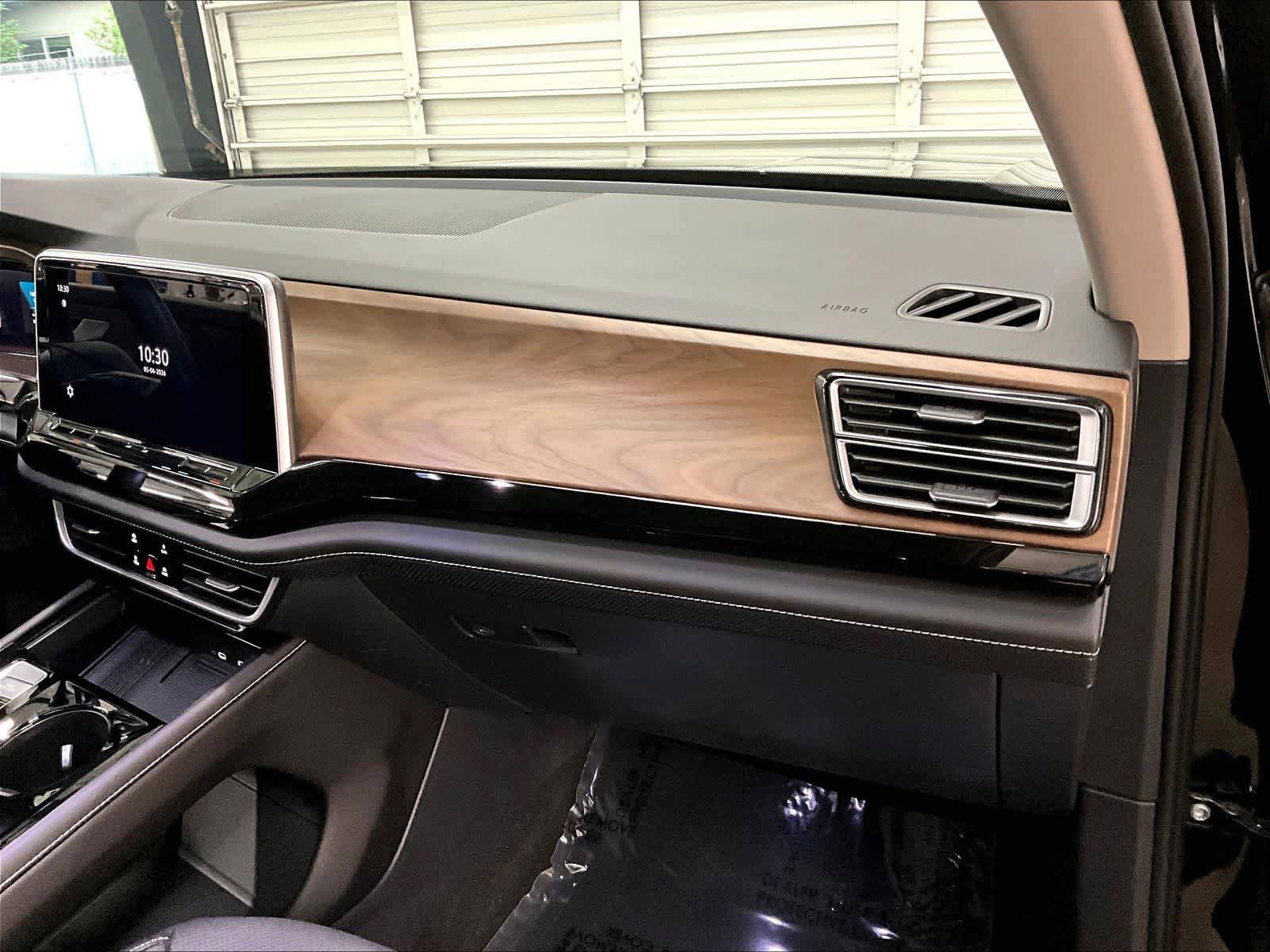Certified 2026 Volkswagen Atlas SE w/ Panoramic Sunroof Package AWD/4WD image 19