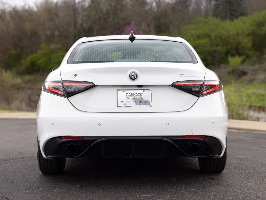 Used 2024 Alfa Romeo Giulia Veloce image 7