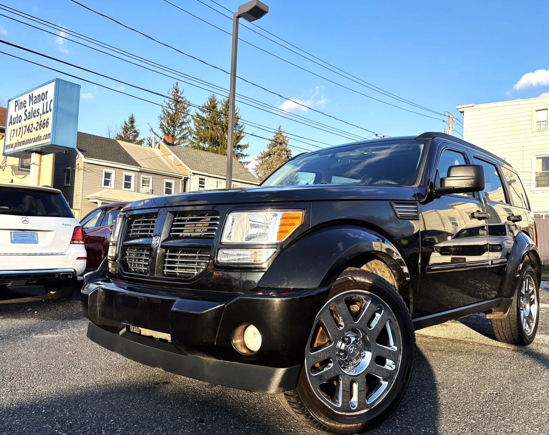Used 2011 Dodge Nitro Heat w/ Popular Equipment Group image 1