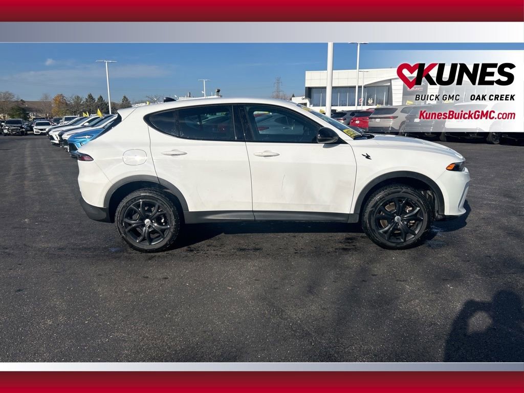 Used 2024 Dodge Hornet GT w/ GT Blacktop Package AWD/4WD image 2