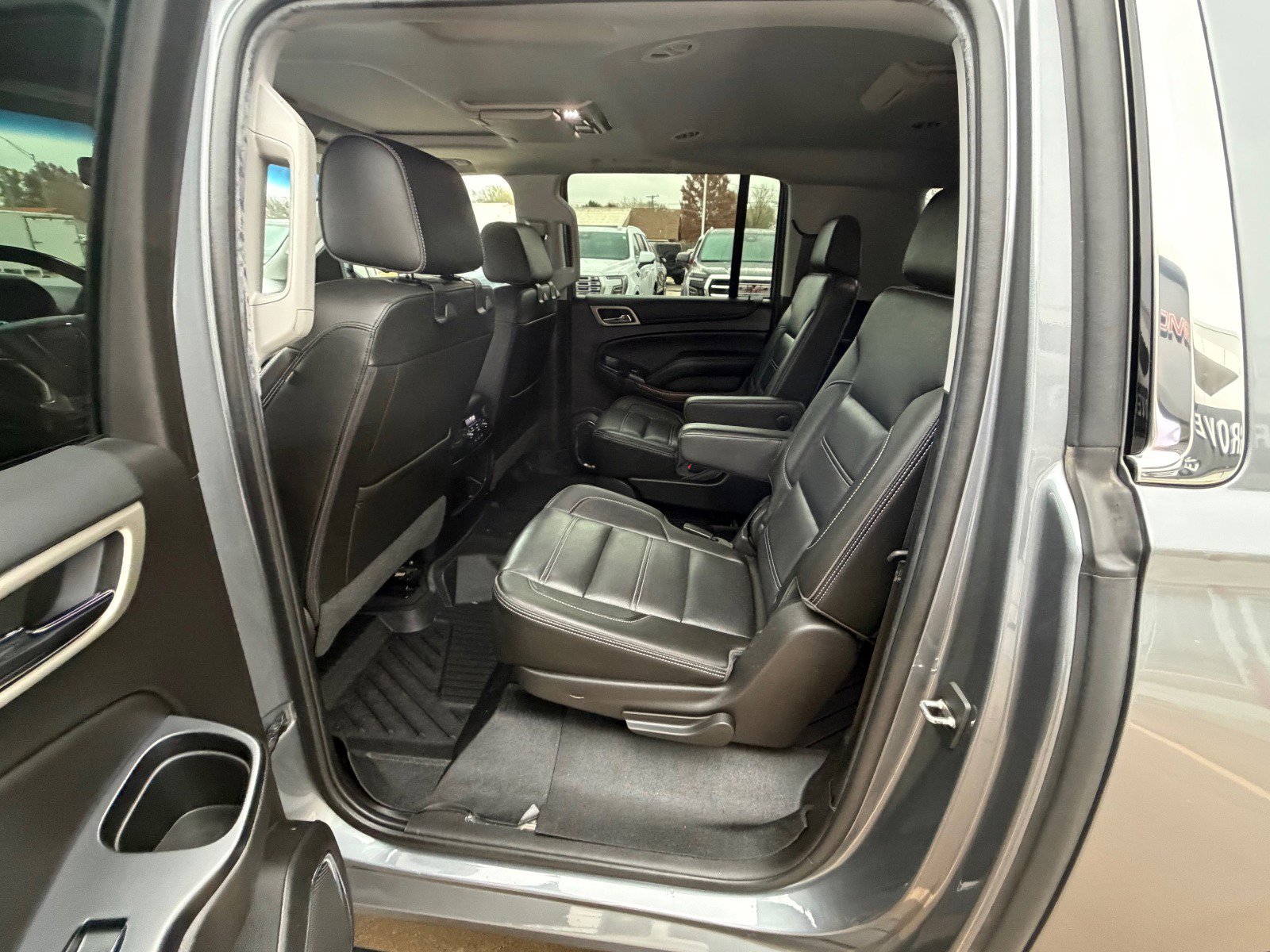 Used 2019 GMC Yukon XL Denali w/ Open Road Package image 20