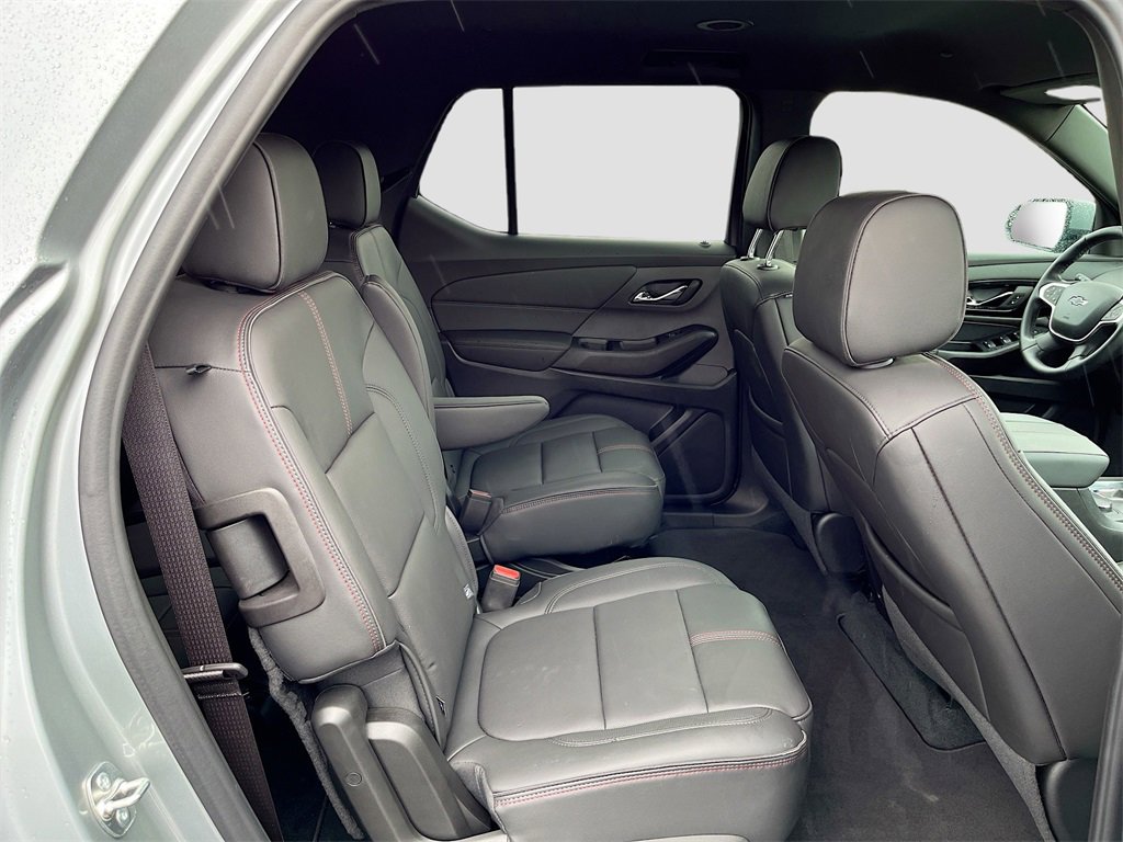 Used 2023 Chevrolet Traverse RS image 29