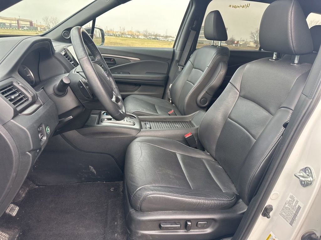 Used 2023 Honda Passport EX-L image 15