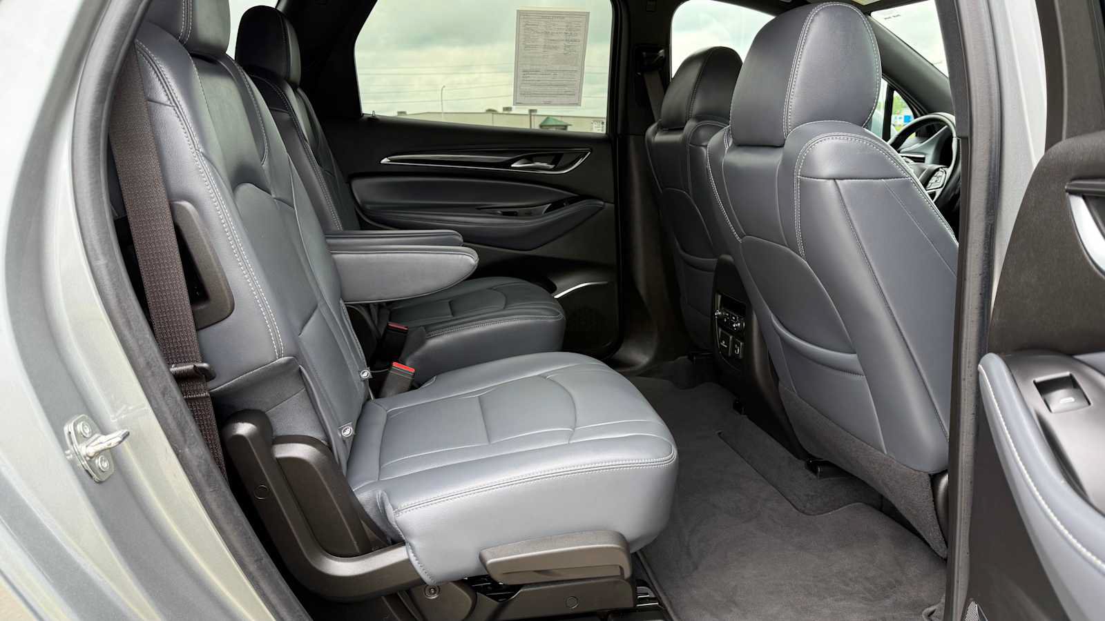 Used 2024 Buick Enclave Premium AWD/4WD image 12