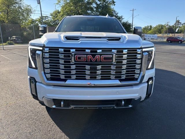 Used 2024 GMC Sierra 3500 Denali w/ Denali Reserve Package AWD/4WD image 5