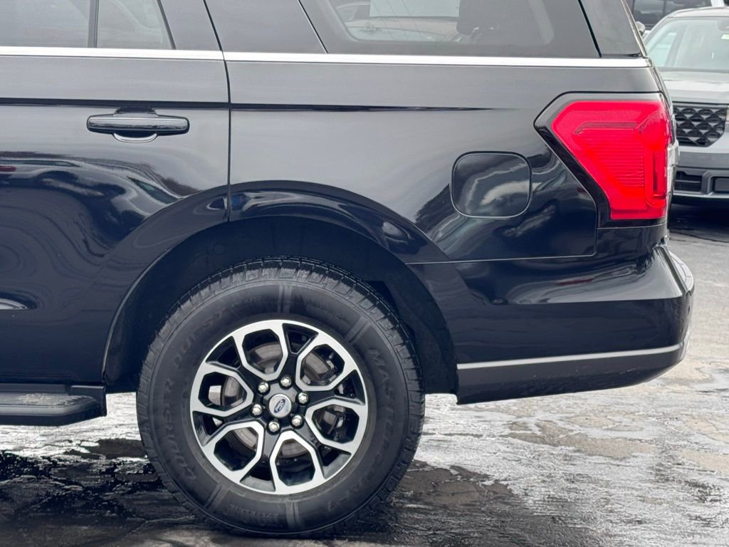 Used 2024 Ford Expedition XLT AWD/4WD image 42