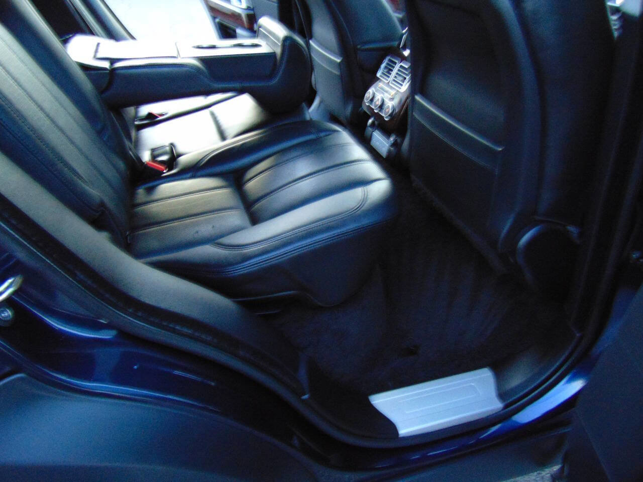 Used 2017 Land Rover Range Rover HSE image 15