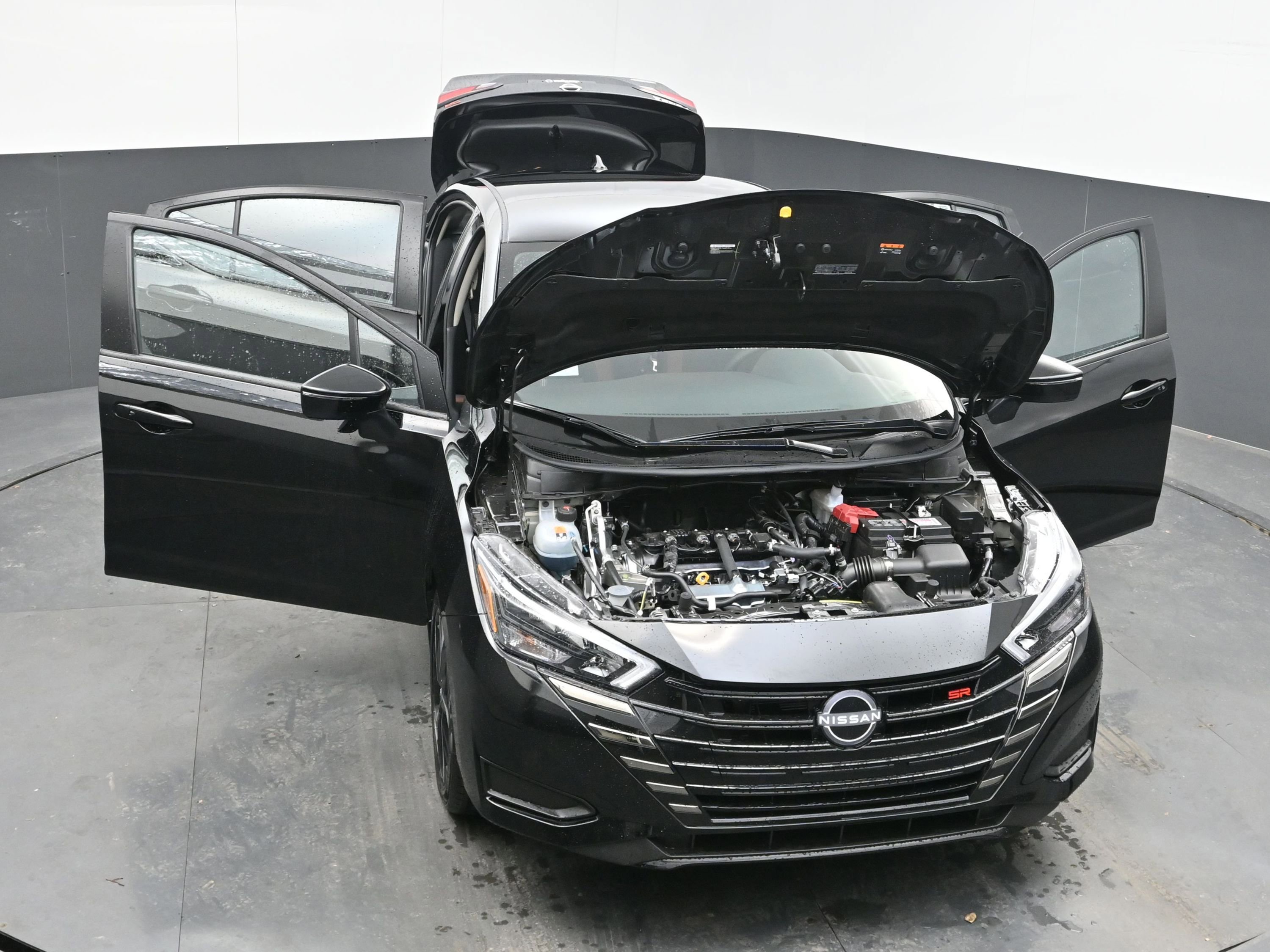 New 2025 Nissan Versa SR image 39