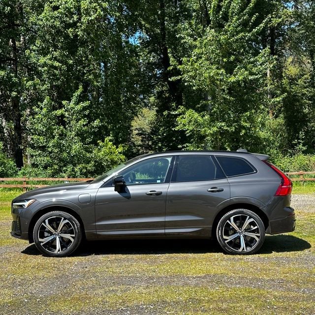 Used 2024 Volvo XC60 T8 Ultimate w/ Protection Package Premier AWD/4WD image 6