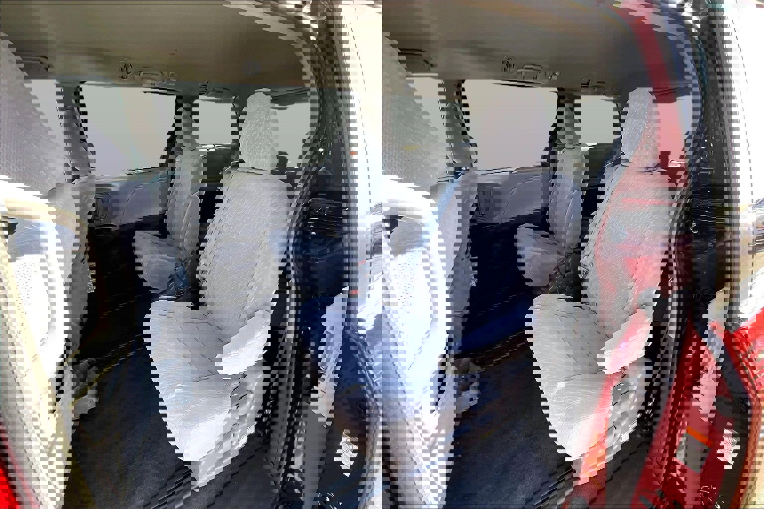 Used 2018 Toyota Sienna LE image 24