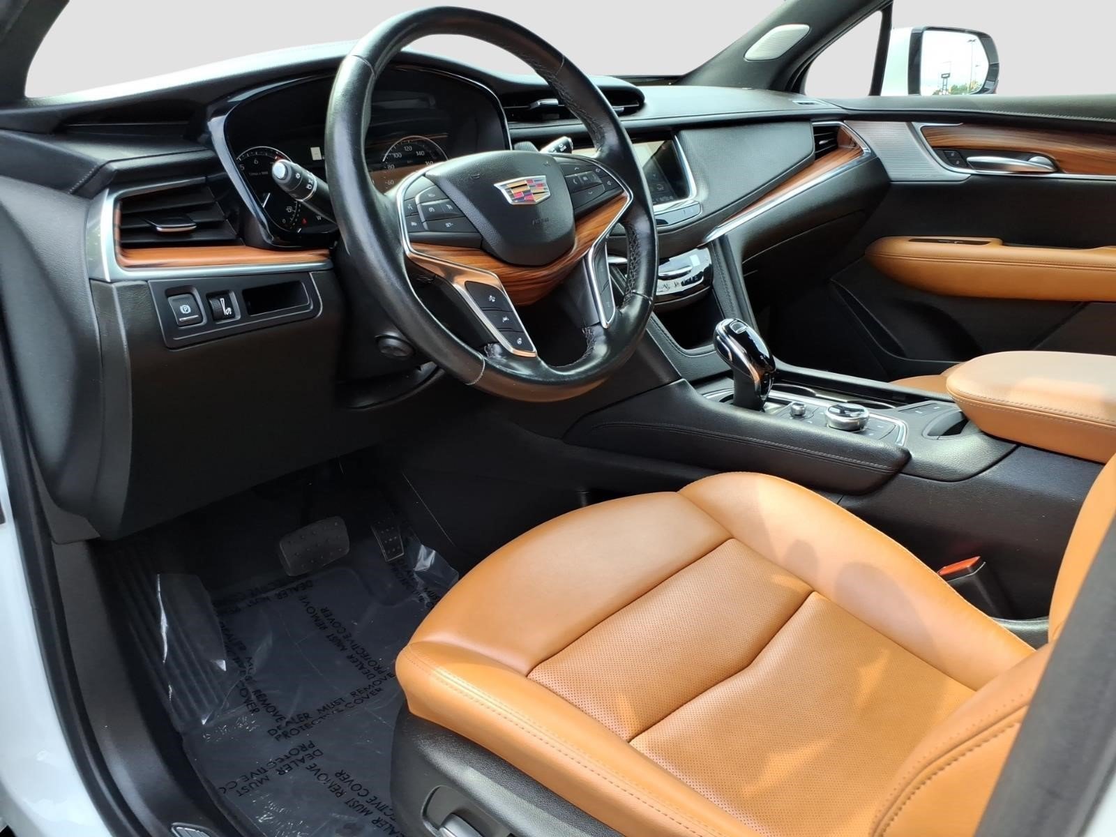 Certified 2023 Cadillac XT5 Premium Luxury AWD/4WD image 12