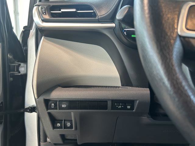 Used 2024 Toyota Sienna XLE FWD image 22
