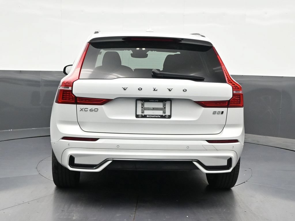 Certified 2024 Volvo XC60 B5 Plus w/ Climate Package AWD/4WD image 5